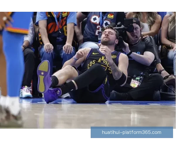 湖人连败东契奇里夫斯遭打击 霍华德喊话愿复出助球队